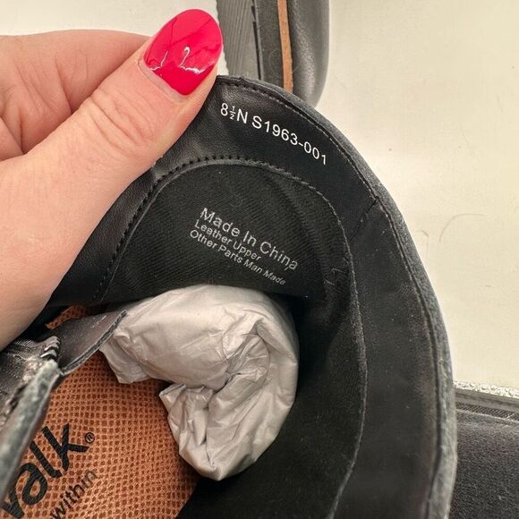 NWOB SoftWalk Wesley Women's Leather Side Zip Ankle Bootie Black Size 8.5 Narrow - Picture 8 of 10